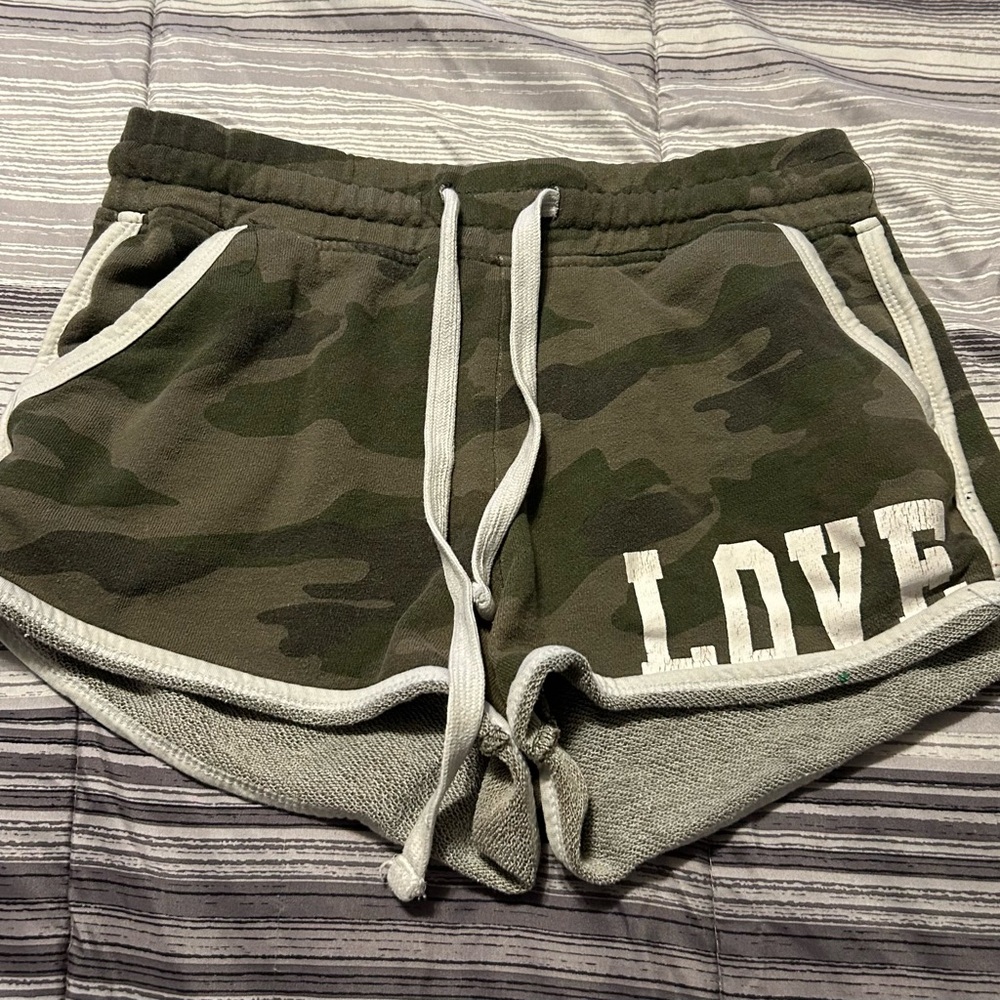 Reflex Women's Camo Shorts - Green